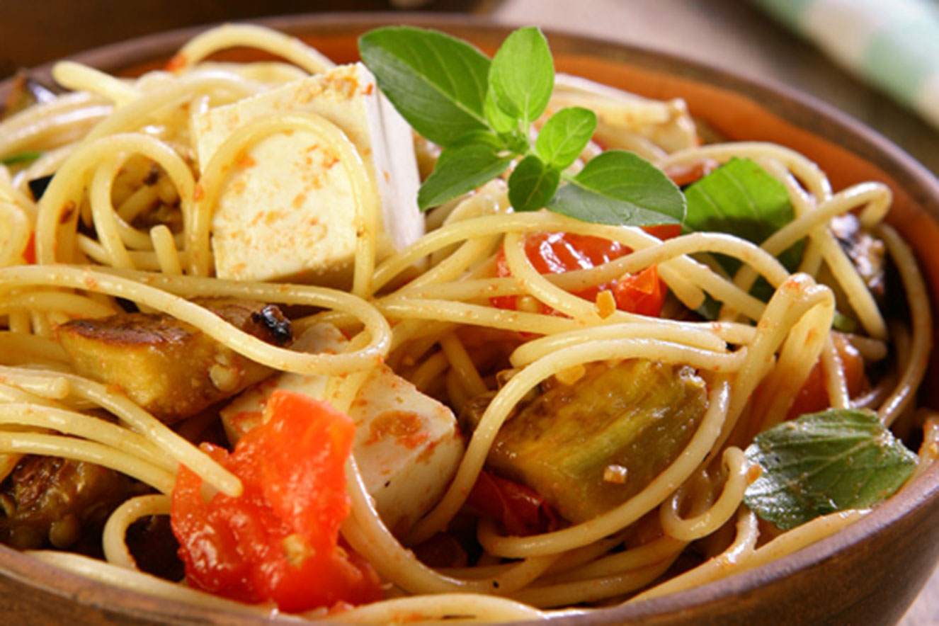 receita-espaguete-com-berinjela