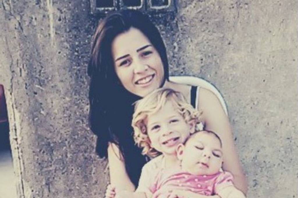 Mãe cria fundo de doações para famílias de bebês com microcefalia