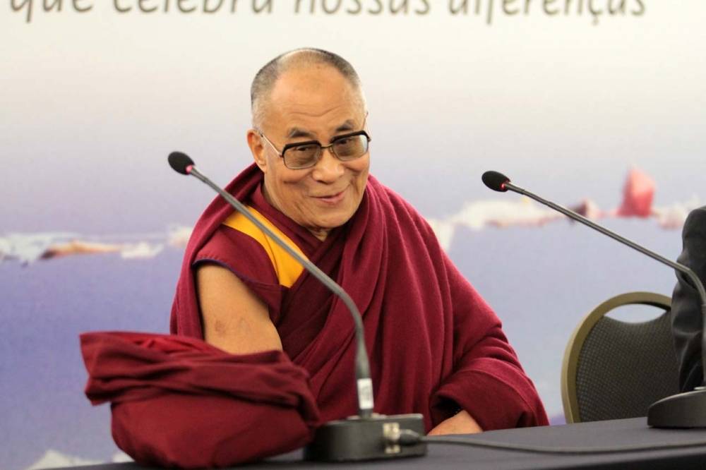Dalai Lama sobre ataques em Paris: “não esperem ajuda de Deus”