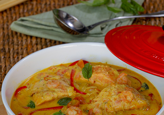 moqueca de salm&atilde;o com camar&atilde;o