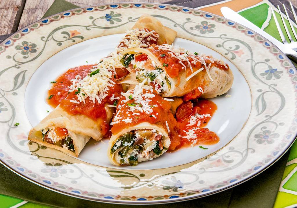 Panqueca de escarola com queijo branco