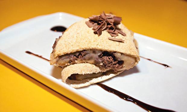 Tapioca de caf&eacute; com chocolate e doce de leite