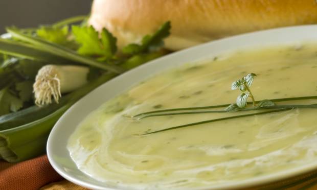 17 receitas de sopas deliciosas que ajudam a emagrecer