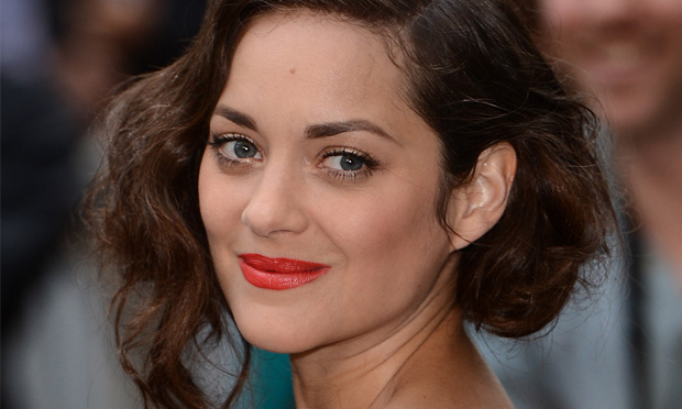 Apontada como affair de Brad, Marion Cotillard declara: “Meu marido é o amor da minha vida”