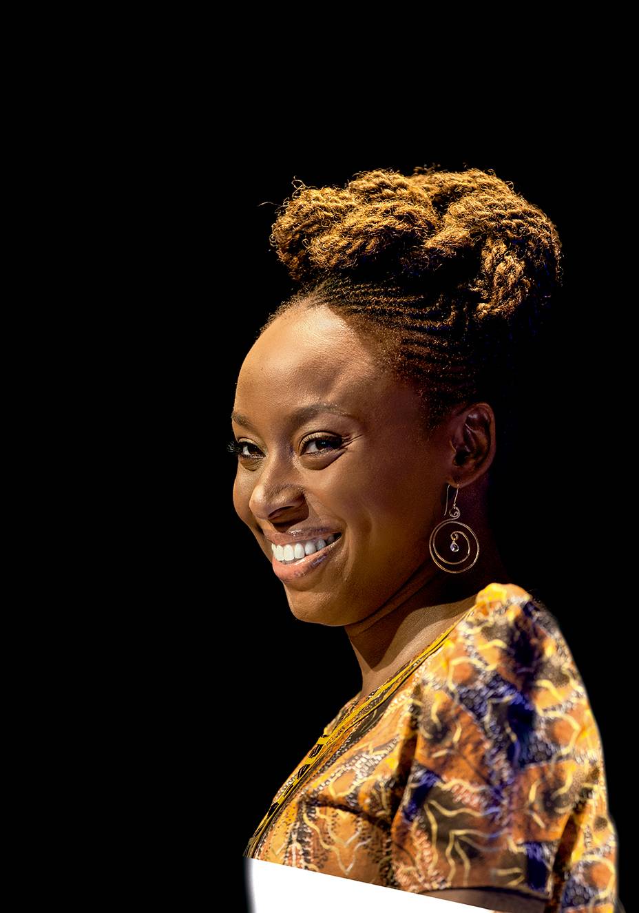 Essa escritora nigeriana luta por igualdade de raças e gêneros