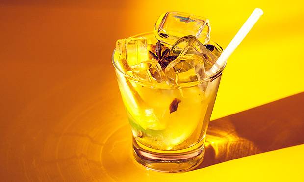 Caipirinha tr&ecirc;s lim&otilde;es