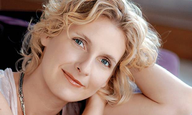 Elizabeth Gilbert abre mão de best-sellers autobiográficos e lança livro de ficção