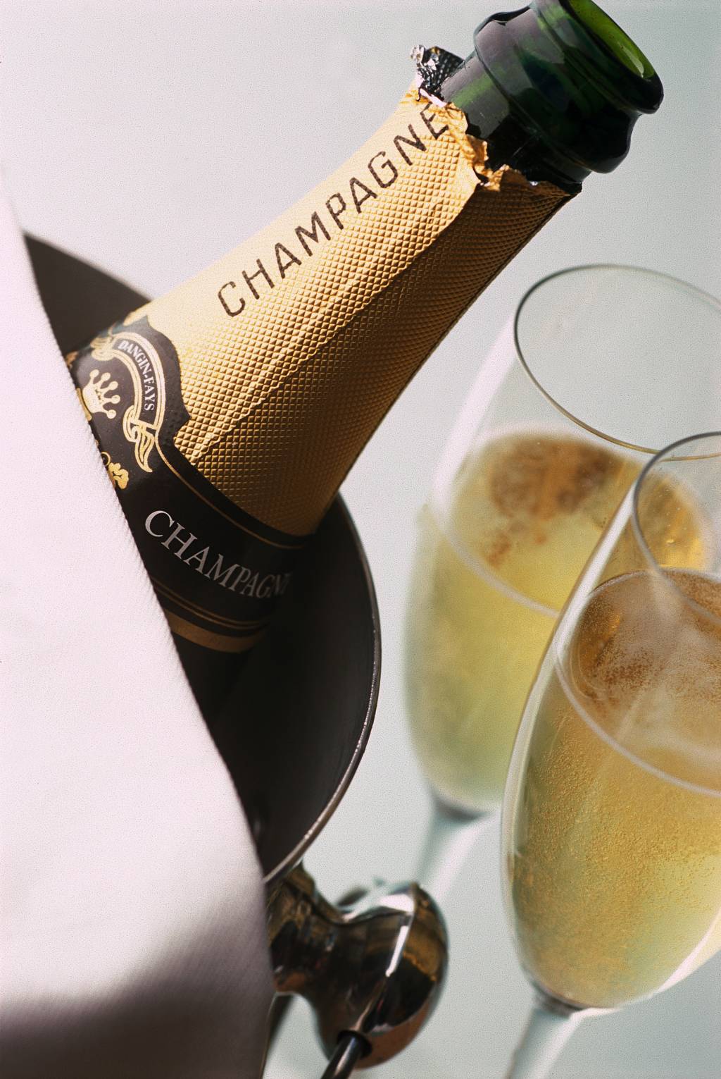 7 erros mais comuns na hora de abrir o champanhe