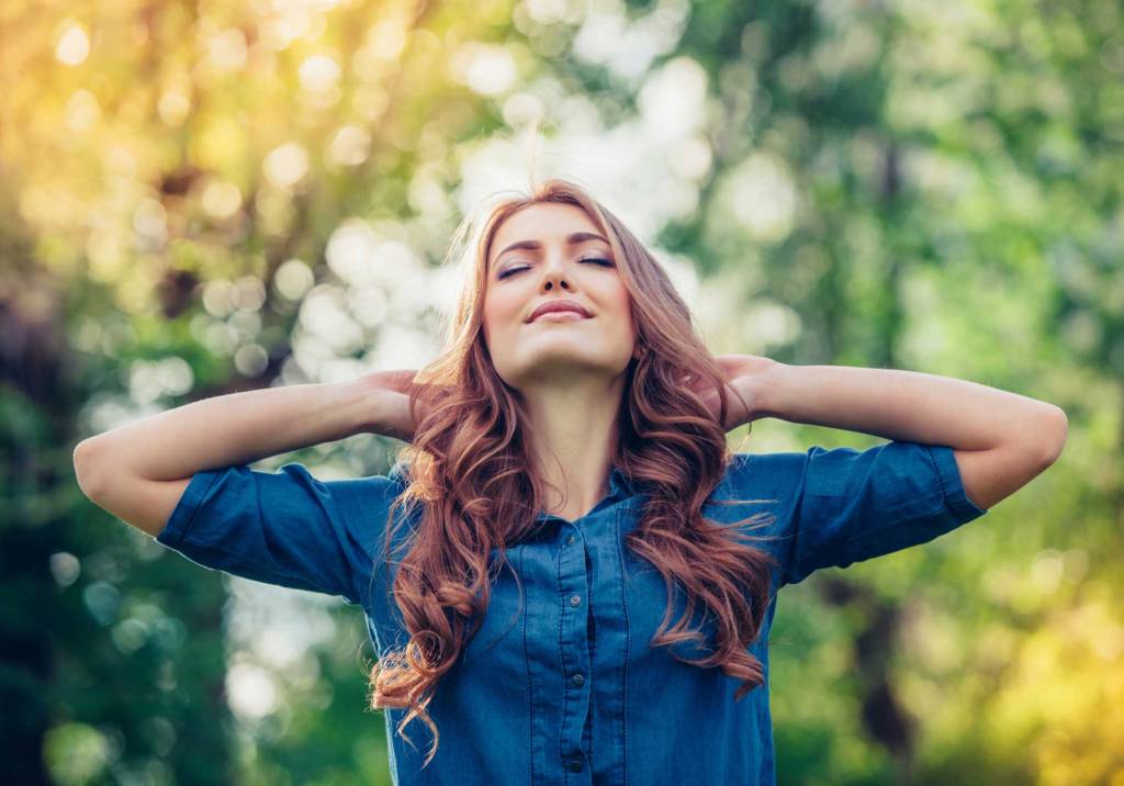6 mudanças de hábitos que ajudam na busca pela felicidade