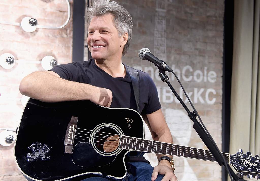 5 vezes em que nos apaixonamos (mais) por Jon Bon Jovi