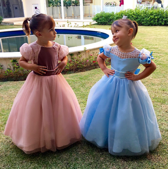 6 vezes que as gêmeas filhas do Leandro, do KLB, roubaram nossos corações