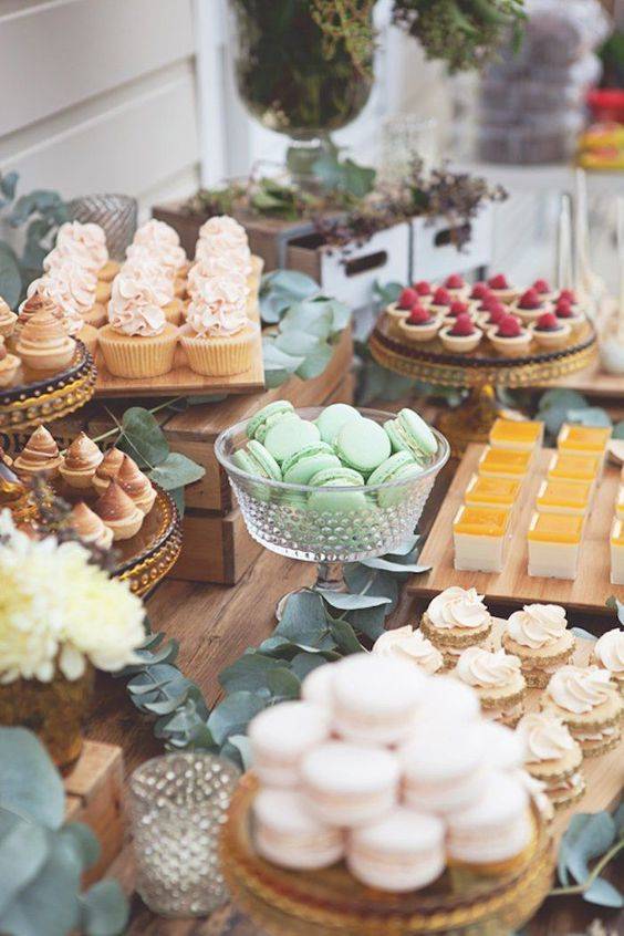 4 dicas de ouro para montar a mesa de doces do casamento