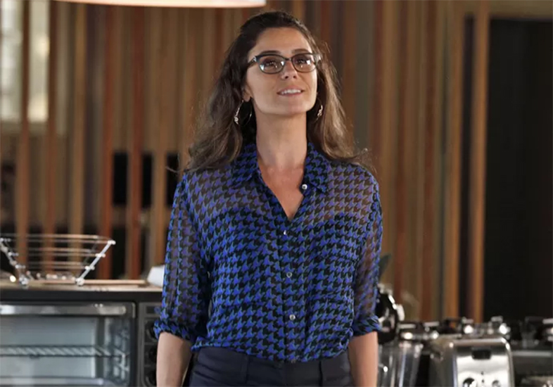 Giovanna Antonelli muda visual para nova fase de Atena, em A Regra do Jogo