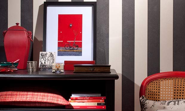 Papel de parede com listras horizontais pretas e cinza Papel de parede com listras horizontais pretas e cinza