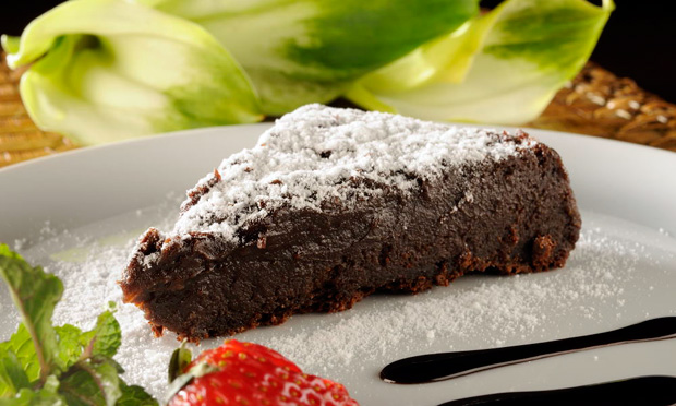 Bolo de chocolate sem farinha, de Ligia Warzeé Bolo de chocolate sem farinha, de Ligia Warzeé