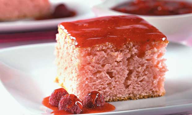 Bolo de framboesa sem gl&uacute;ten