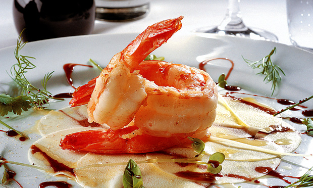 Carpaccio de palmito com camarão e vinho do porto Carpaccio de palmito com camarão e vinho do porto