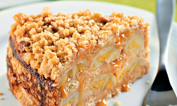 Cuca de banana com aveia e doce de leite sem ovos Cuca de banana com aveia e doce de leite sem ovos