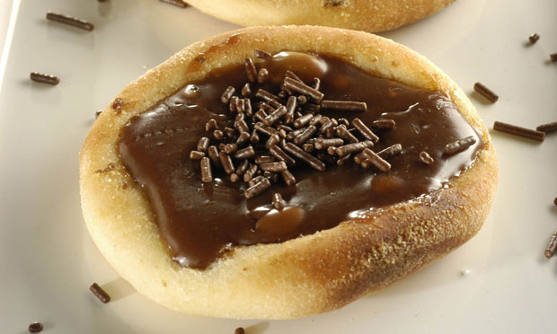 Esfiha de brigadeiro