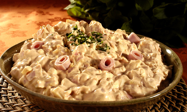 Estrogonofe gelado de presunto Estrogonofe gelado de presunto