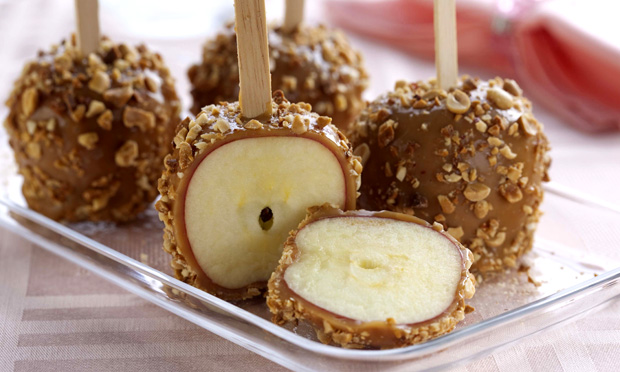 Maça do amor com caramelo Maça do amor com caramelo