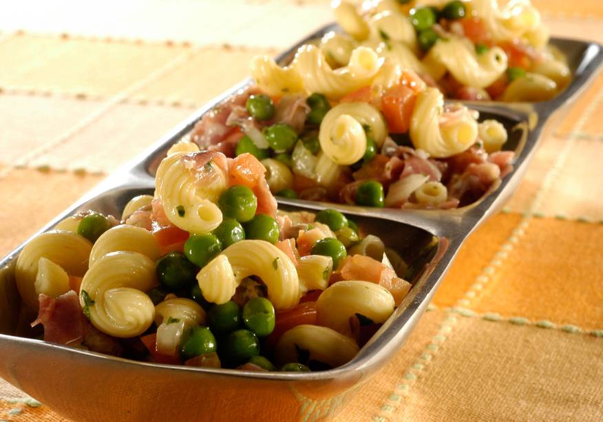 Salada de macarr&atilde;o com iogurte