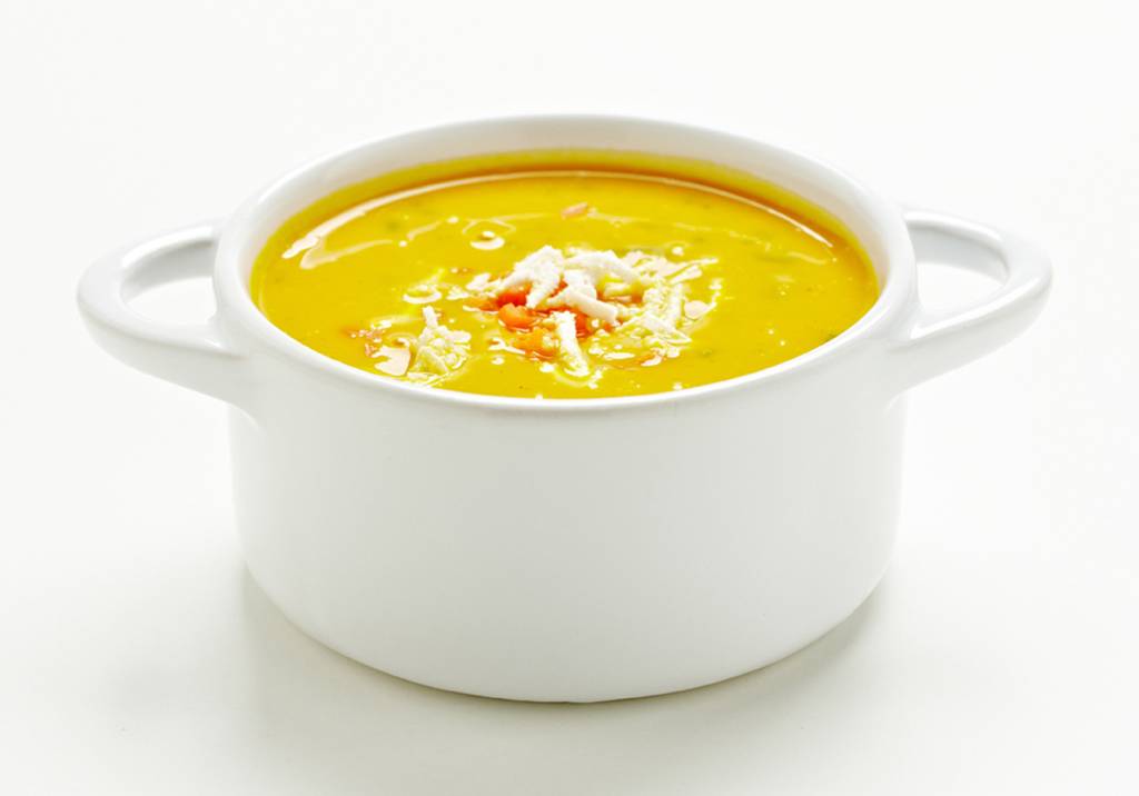 Sopa de abóbora com leite de coco, gengibre e capim-limão