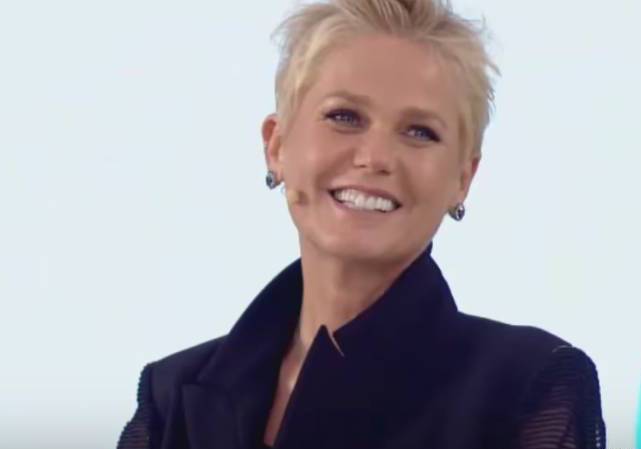 Xuxa se entrega ao Youtube tem seu próprio canal