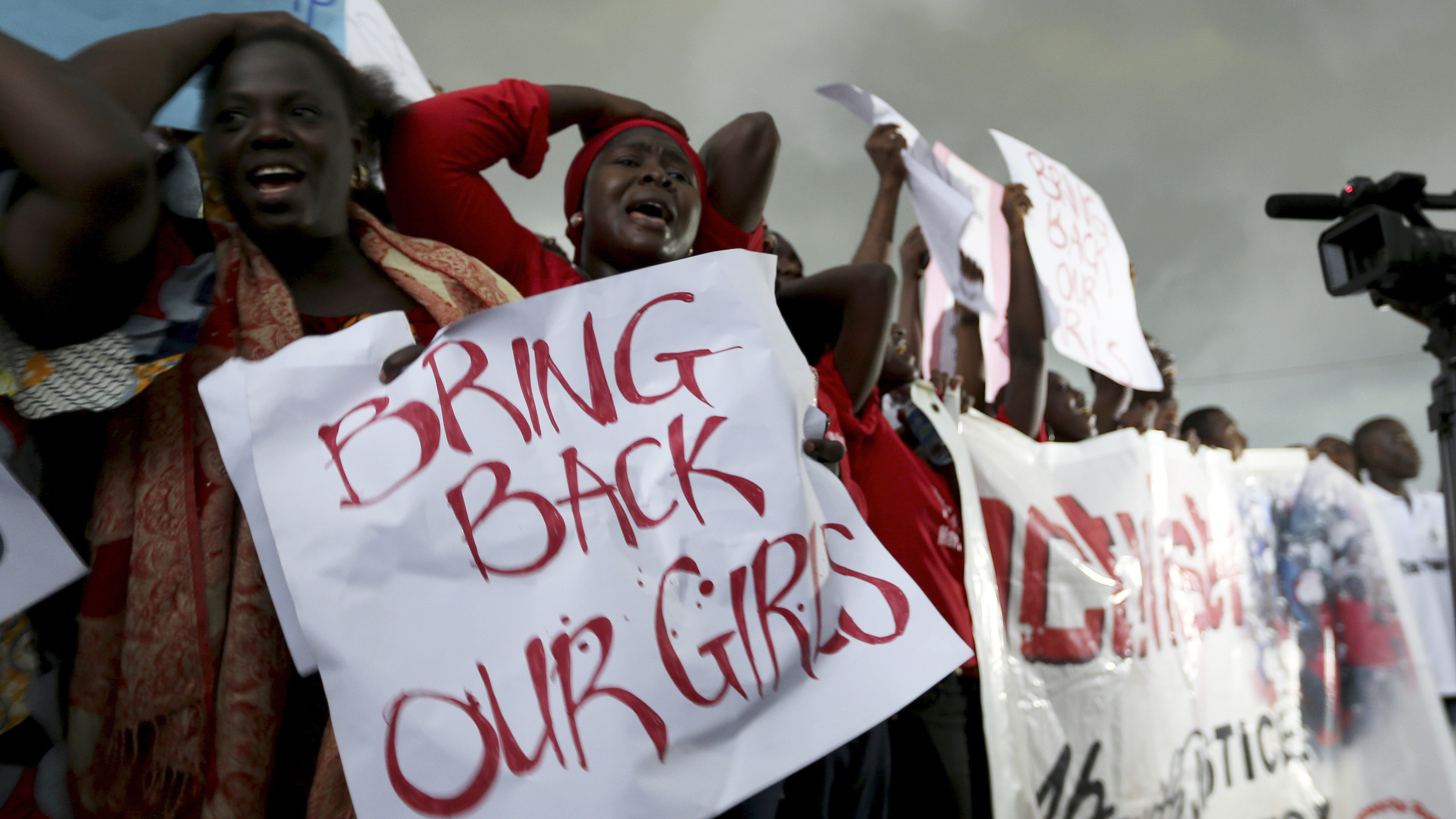 Grupo terrorista Boko Haram liberta 21 meninas das mais de 200 reféns que mantém na Nigéria desde 2014