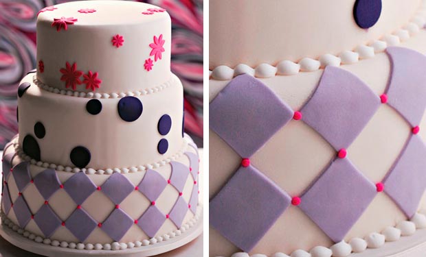 Bolo branco com dealhes em rosa pink e roxo