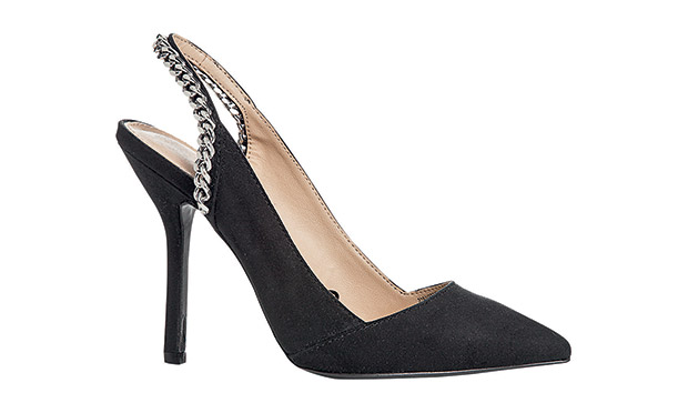 Bolsas, sapatos e sandálias que enriquecem a produção do dia a dia Bolsas, sapatos e sandálias que enriquecem a produção do dia a dia