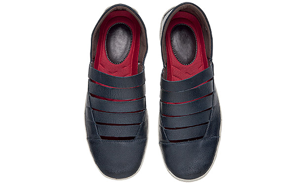 Bolsas, sapatos e sandálias que enriquecem a produção do dia a dia Bolsas, sapatos e sandálias que enriquecem a produção do dia a dia