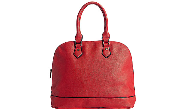 Bolsas, sapatos e sandálias que enriquecem a produção do dia a dia Bolsas, sapatos e sandálias que enriquecem a produção do dia a dia