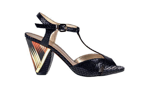 Bolsas, sapatos e sandálias que enriquecem a produção do dia a dia Bolsas, sapatos e sandálias que enriquecem a produção do dia a dia