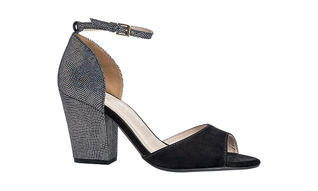 Bolsas, sapatos e sandálias que enriquecem a produção do dia a dia Bolsas, sapatos e sandálias que enriquecem a produção do dia a dia