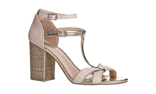 Bolsas, sapatos e sandálias que enriquecem a produção do dia a dia Bolsas, sapatos e sandálias que enriquecem a produção do dia a dia