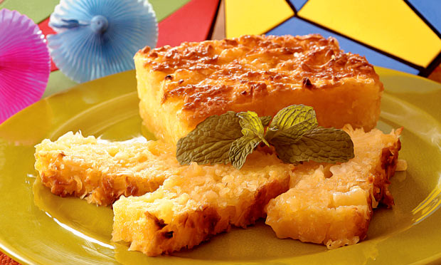 Pudim cremoso de mandioca com abacaxi Pudim cremoso de mandioca com abacaxi