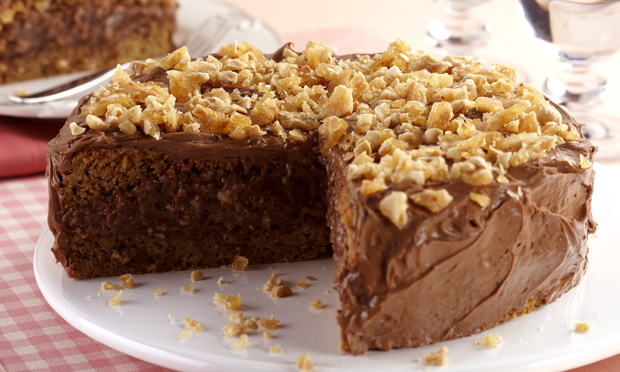 Torta de amendoim, café e chocolate