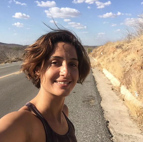 “Sertão faz bem!”: Camila Pitanga volta à região pós-fatalidade