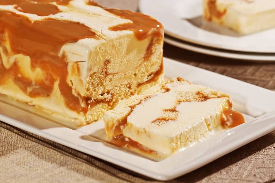 Pav&ecirc; bem casado com sorvete e doce de leite: sua fam&iacute;lia vai adorar!