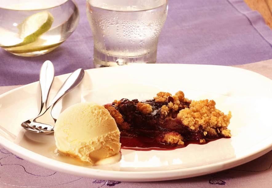 Torta de frutas vermelhas: uma sobremesa irresist&iacute;vel!