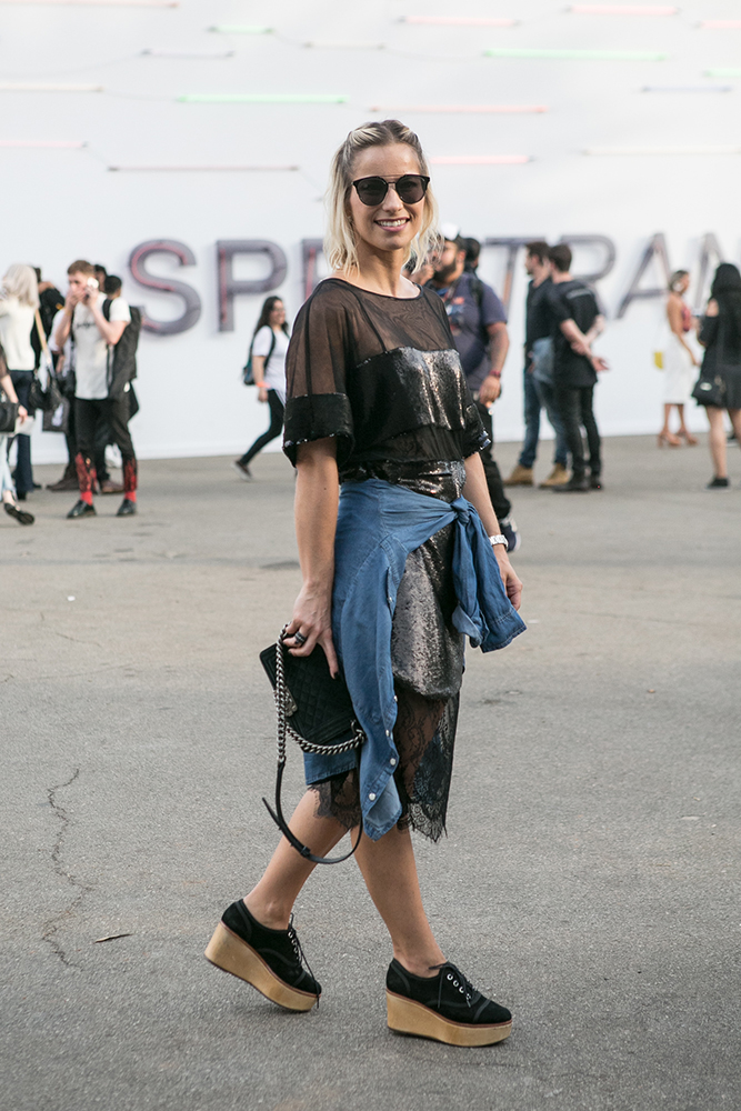 5-looks-para-aproveitar-sua-jaqueta-jeans-no-verao