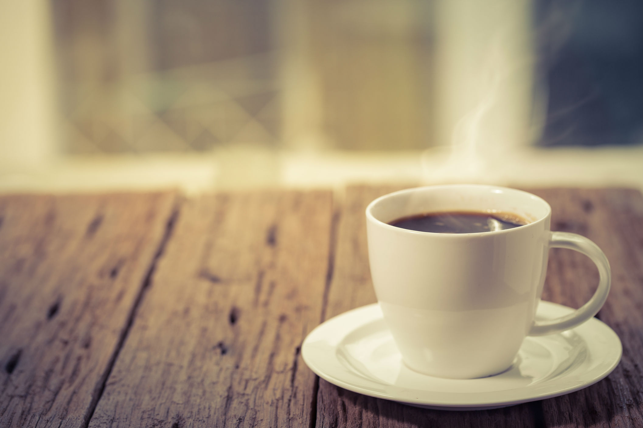 Beber 3 xícaras de café por dia pode ajudar a prevenir Alzheimer