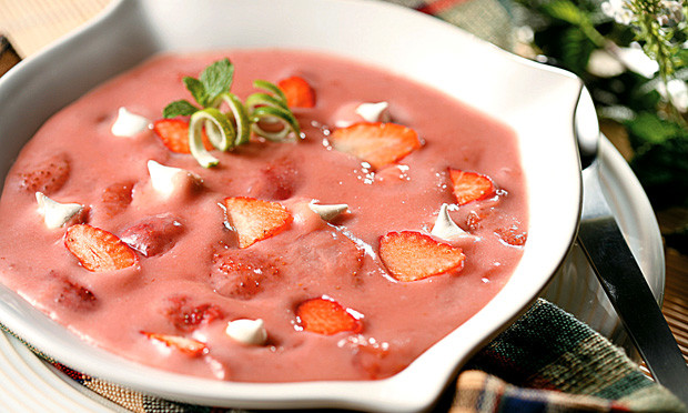 receita-estrogonofe-de-morango-com-suspiro receita-estrogonofe-de-morango-com-suspiro