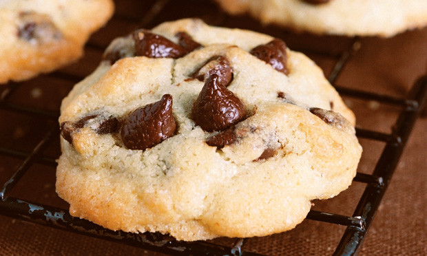 receita-cookies-com-gotas-de-chocol