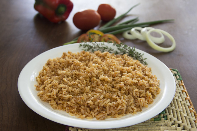 mahmume-arroz-com-trigo-e-molho-de-tomate