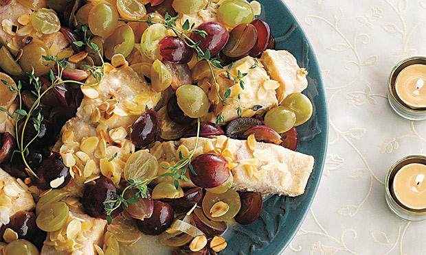 receita-file-robalo-assado-com-uva-amendoa