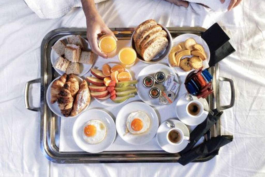 Café da manhã na cama: a bandeja perfeita para surpreender