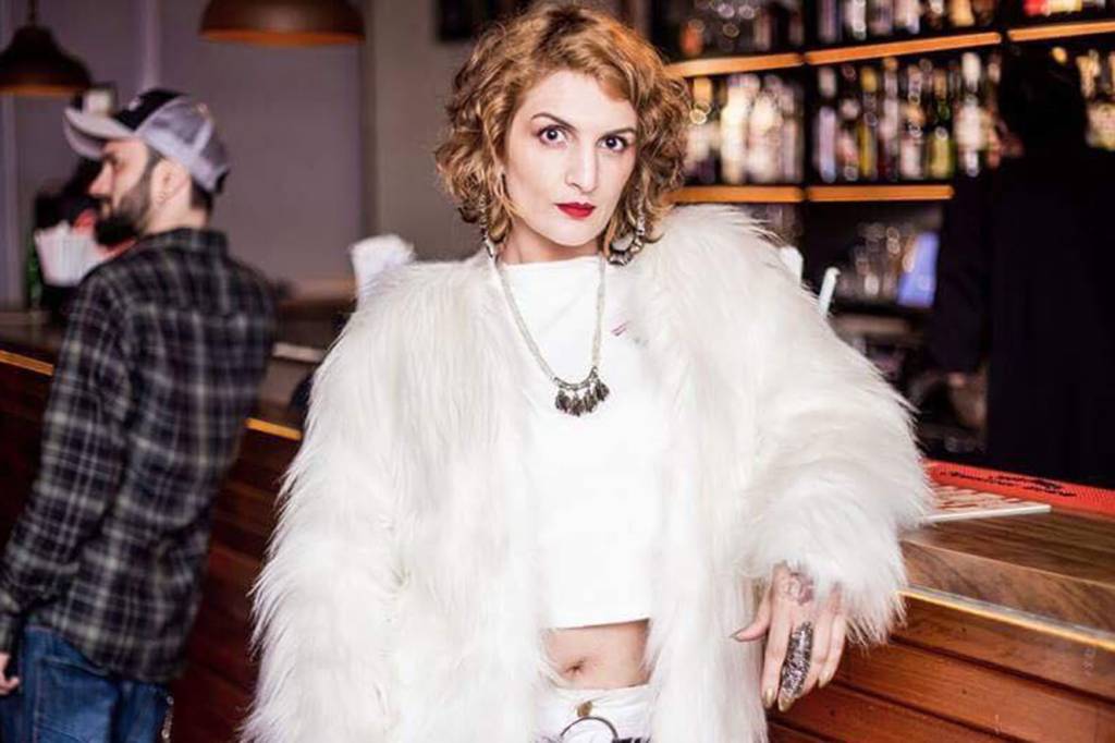 Clara Averbuck relata ter sido estuprada por motorista de Uber