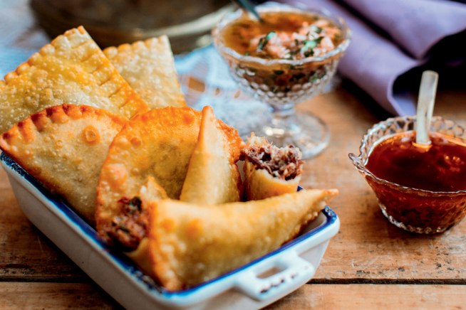 pastelzinho-de-carne-seca